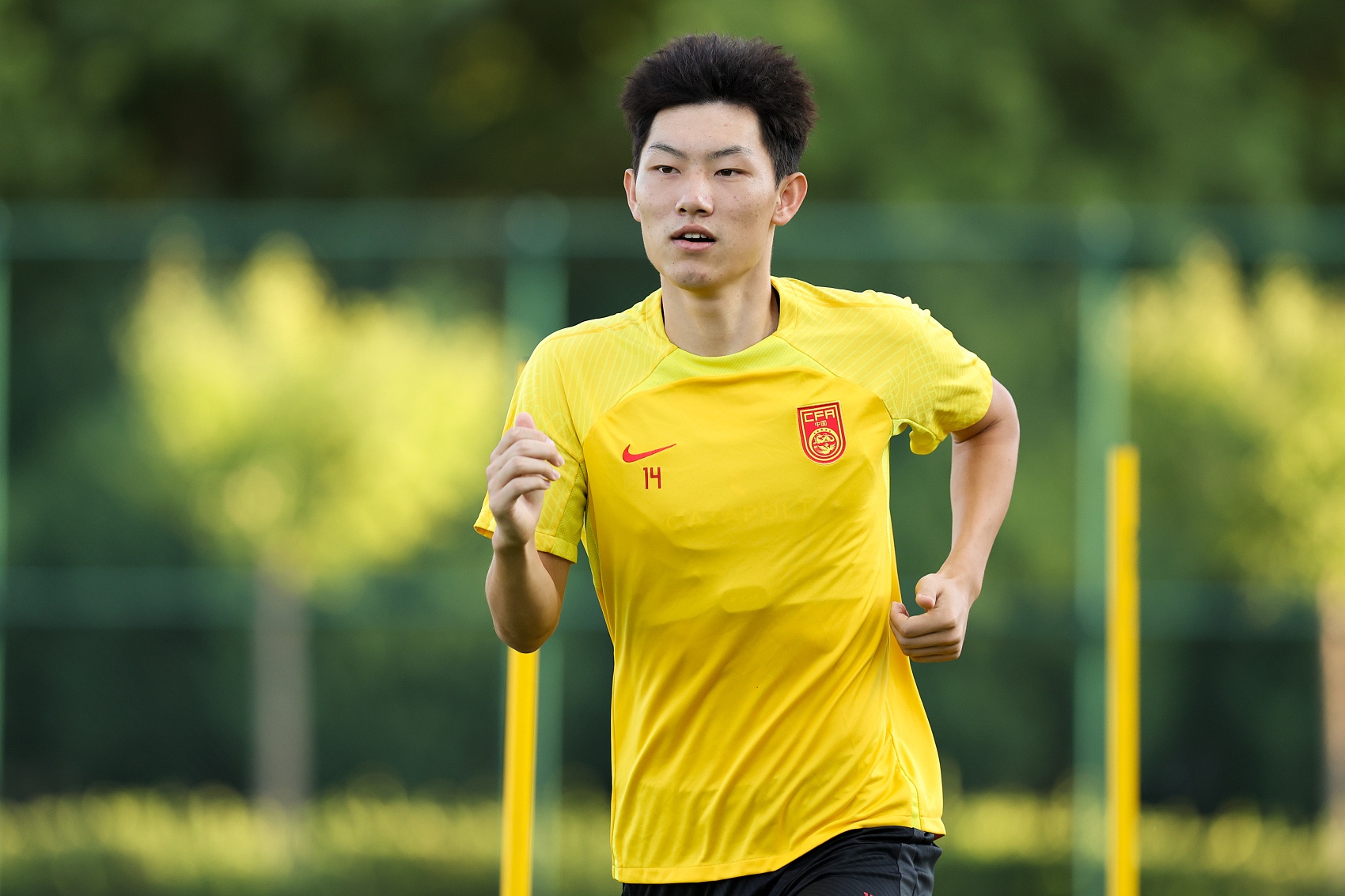 魯媒：泰山隊抵達梅州五外援齊整，四名國腳可出戰史松宸隨隊