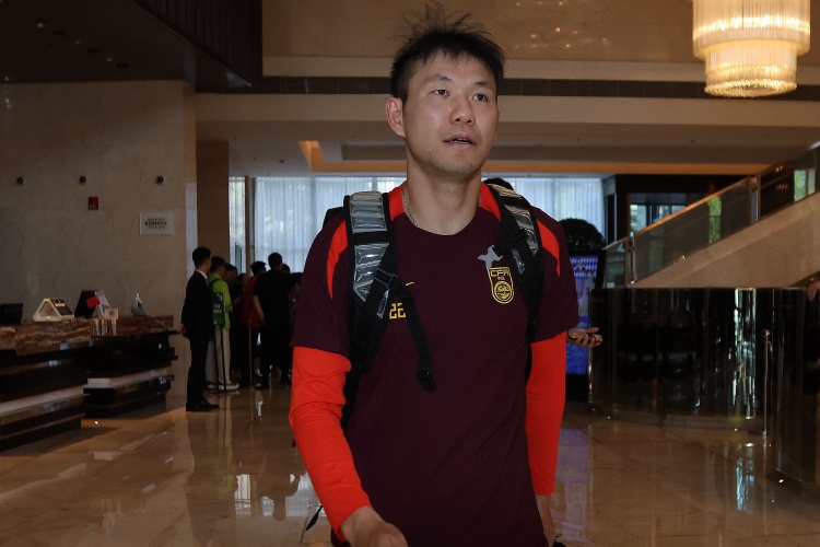 媒體人：如果李源一沒(méi)傷沒(méi)病，他落選名單在邏輯上講不出合理性