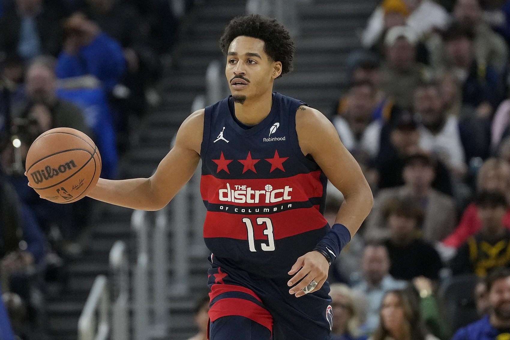 普爾談僅上場10分鐘：我當然渴望上場 但NBA畢竟是商業聯盟