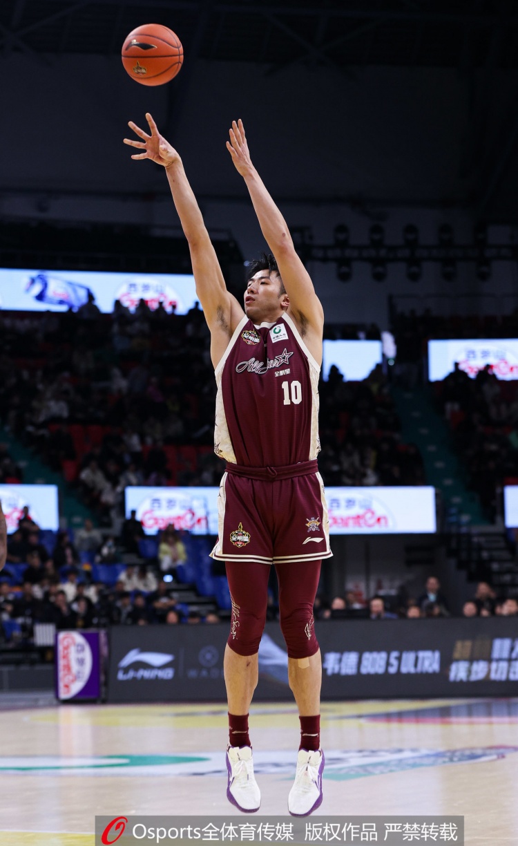 北控隊(duì)史首人！鄒雨宸13中11砍全隊(duì)最高23分 當(dāng)選全明星MVP
